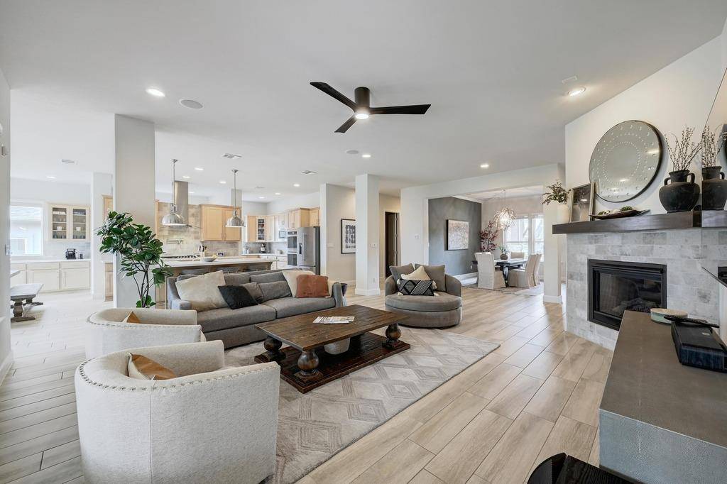 Dripping Springs, TX 78620,249 Townes CT
