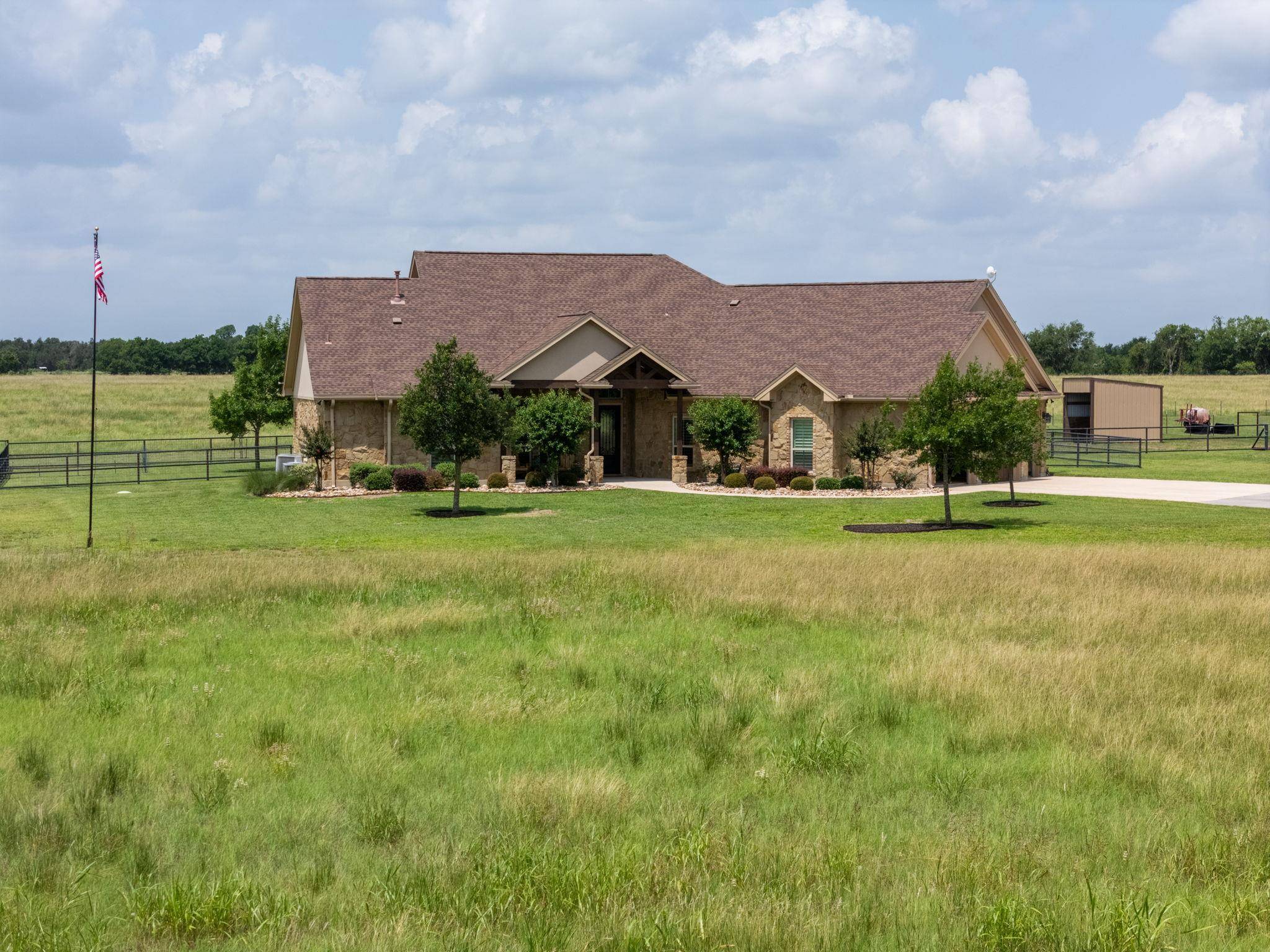 2650 COUNTY ROAD 450, Thrall, TX 76578