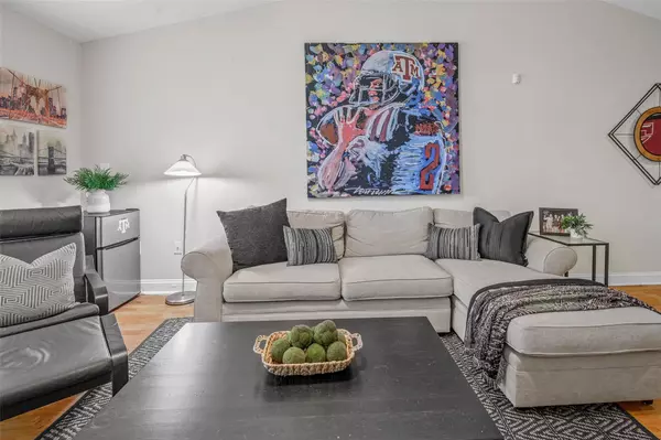 College Station, TX 77840,1725 Harvey Mitchell PKWY S #2234