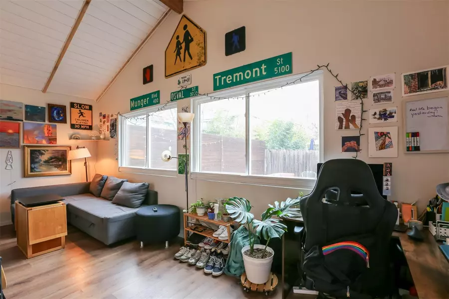 308 E 32nd ST #B, Austin, TX 78705