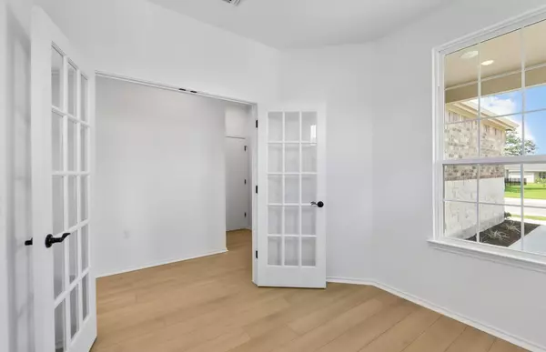 Georgetown, TX 78633,1208 Winedale LN