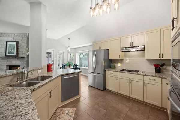 Austin, TX 78732,12721 Oxen WAY