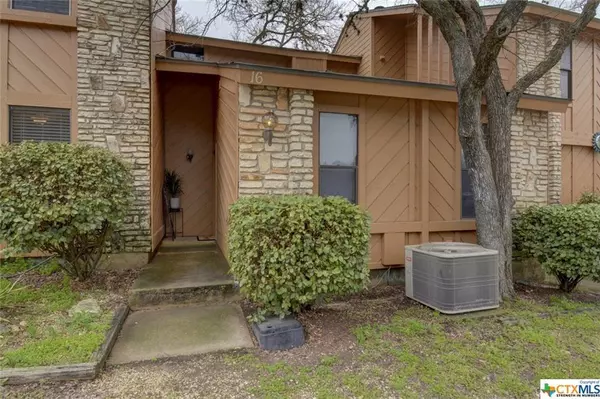 16 Cypress Fairway VLG, Wimberley, TX 78676