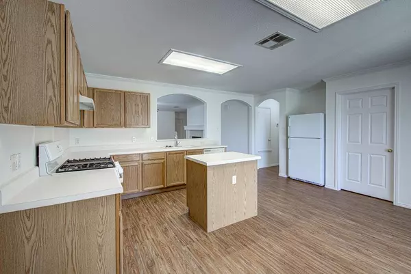 Leander, TX 78641,207 Brentwood DR