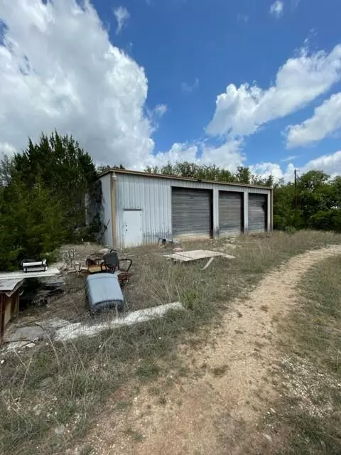 Leakey, TX 78873,2250 Walter White RD