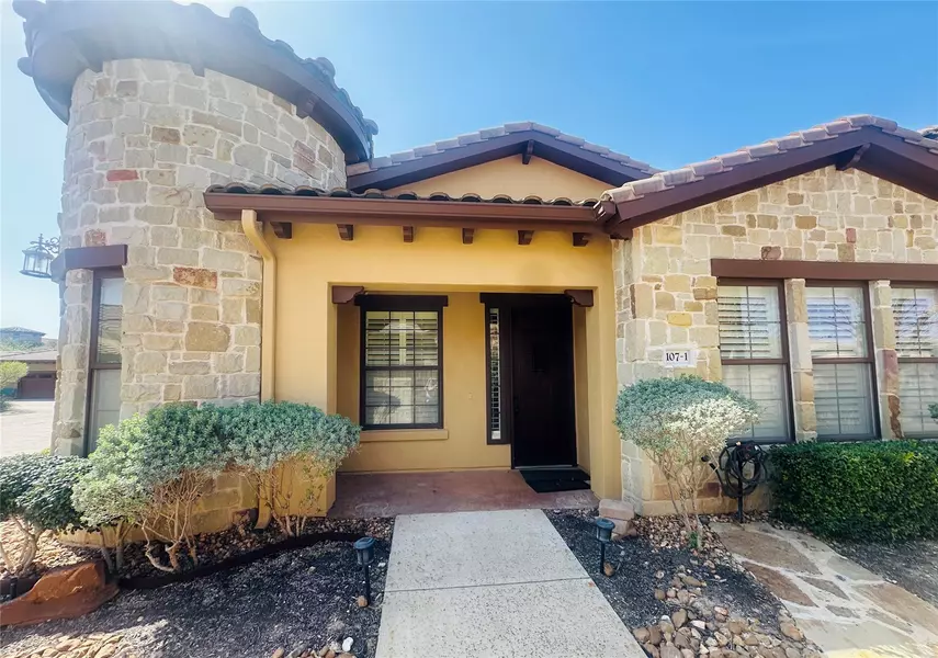 107 SW Rivalto CIR SW #1, Lakeway, TX 78734
