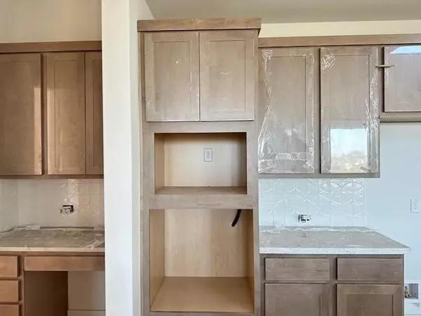 Liberty Hill, TX 78642,306 Yaklin DR