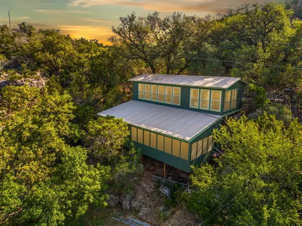 698 Mid River Road RD, Lampasas, TX 76550