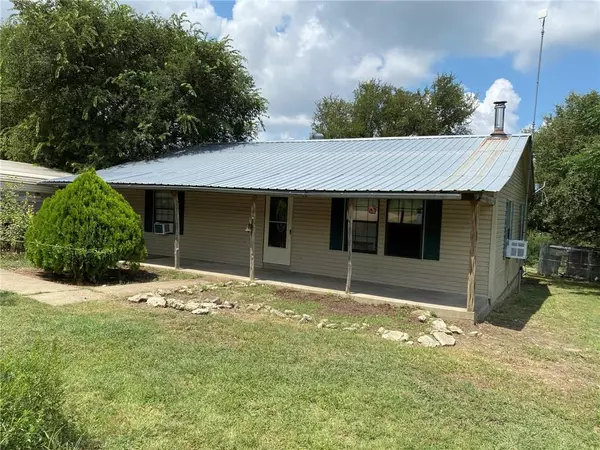 Buckholts, TX 76518,443 Private Road 5403