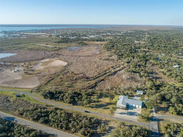 Rockport, TX 78382,6498 N Hwy 35