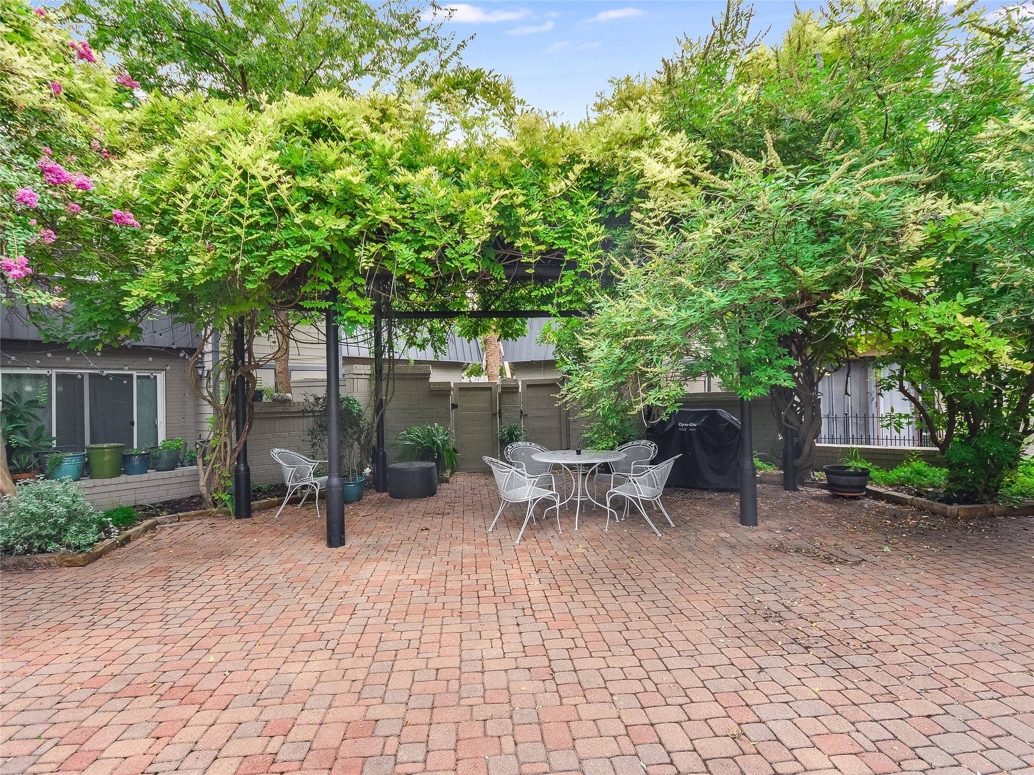 Austin, TX 78757,2500 Steck Ave #9