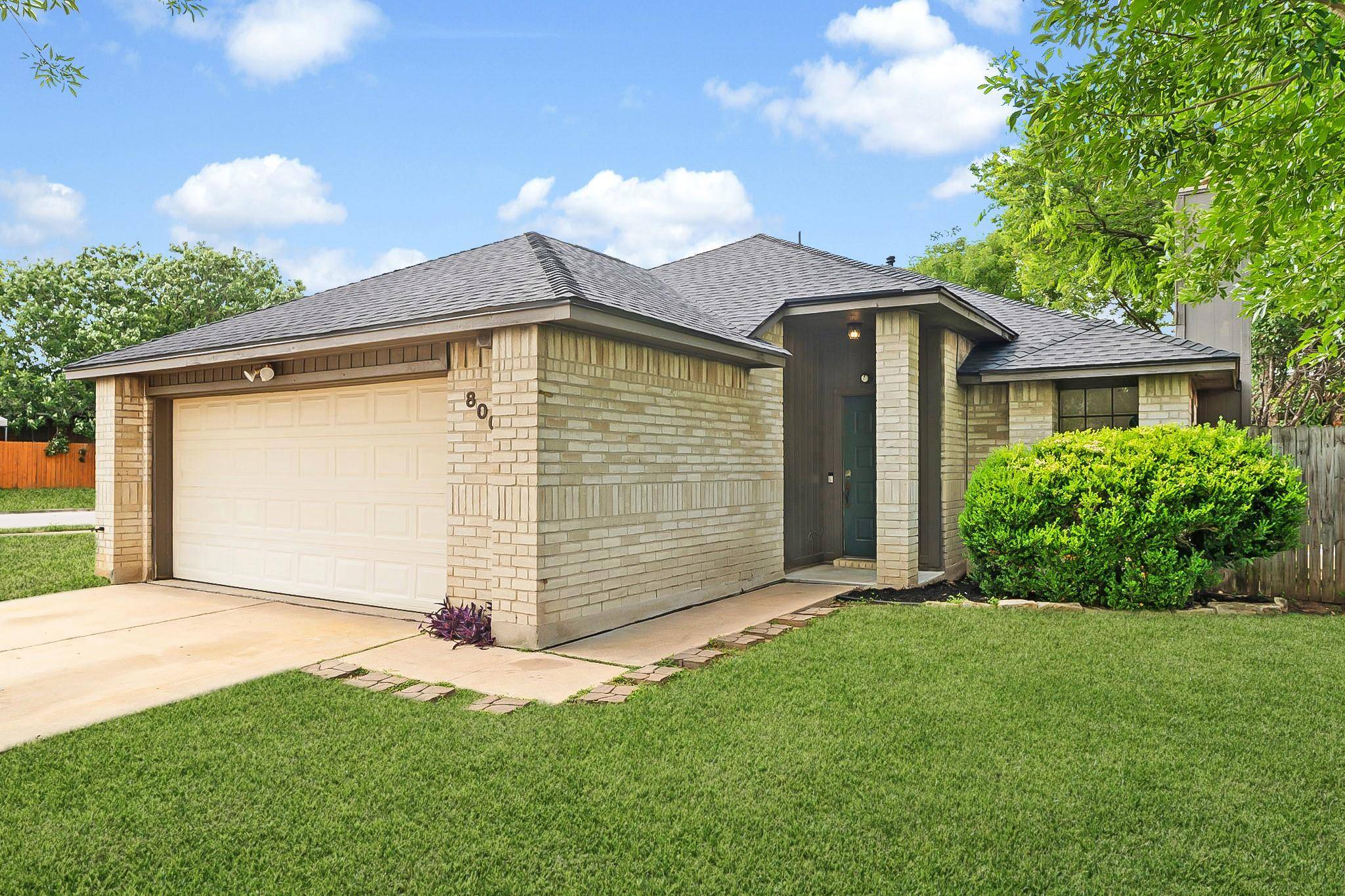 Round Rock, TX 78664,800 Saunders DR