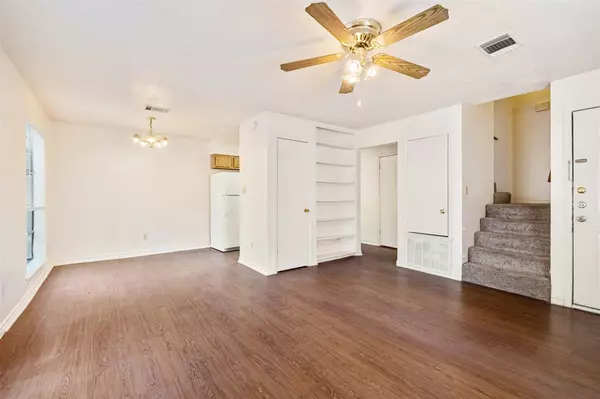 Lockhart, TX 78644,115 S Frio ST #I