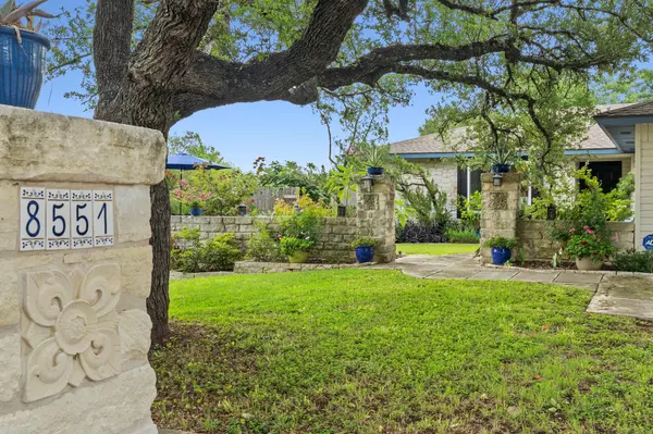 8551 Red Willow DR, Austin, TX 78736