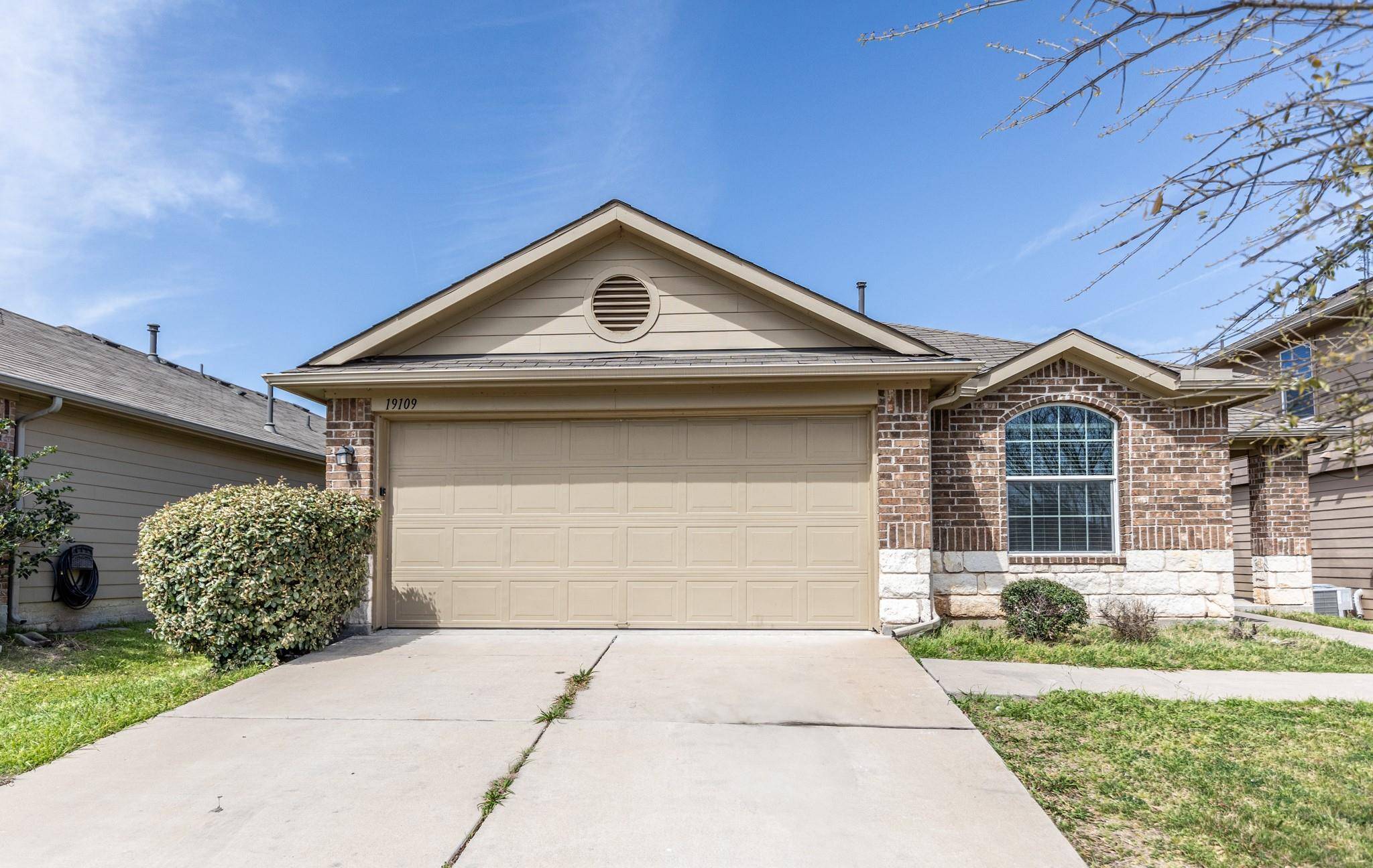 Manor, TX 78653,19109 Great Falls DR