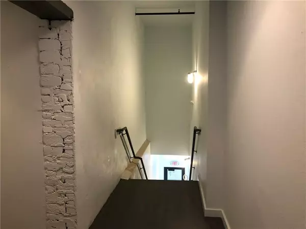 Taylor, TX 76574,102 E 2nd ST #205