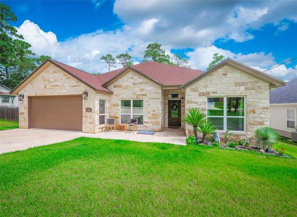 106 Kaena LN, Bastrop, TX 78602