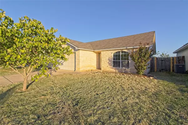 Jarrell, TX 76537,229 Moonstone DR