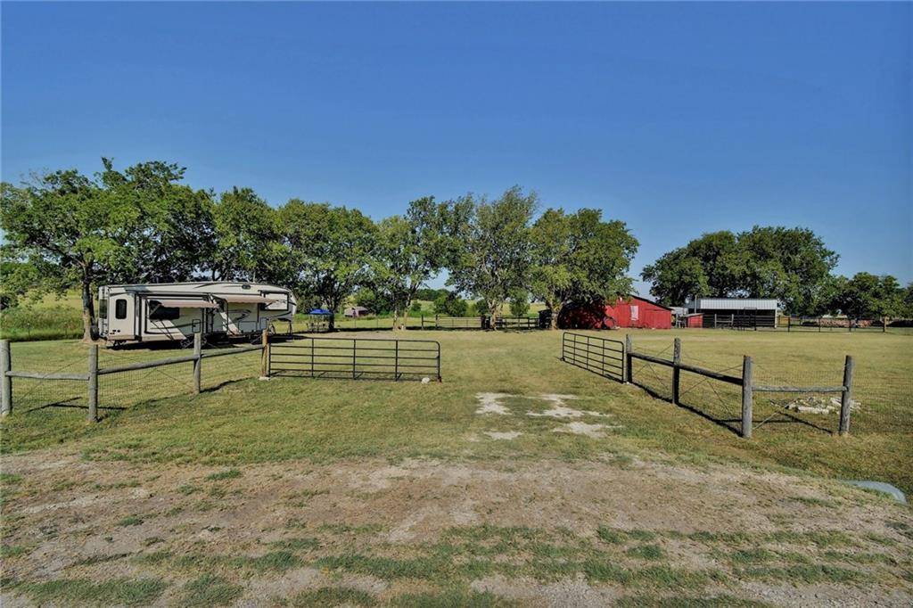 4000 County Road 405, Taylor, TX 76574