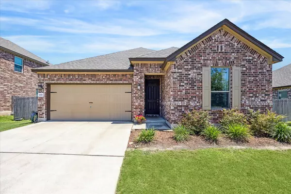 1618 Henbit LN, Lockhart, TX 78644