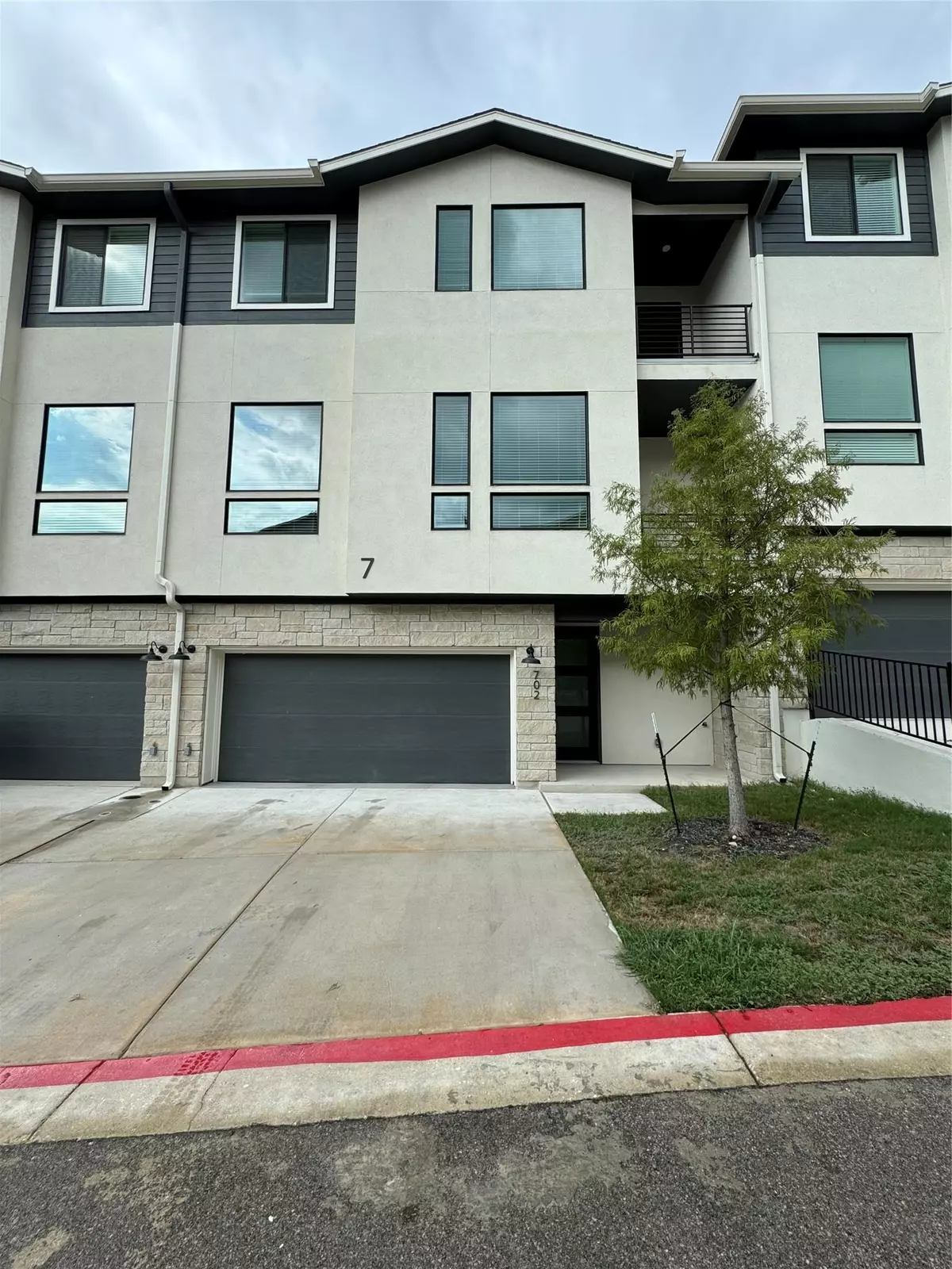 Lakeway, TX 78734,2050 Lohmans SPUR #702