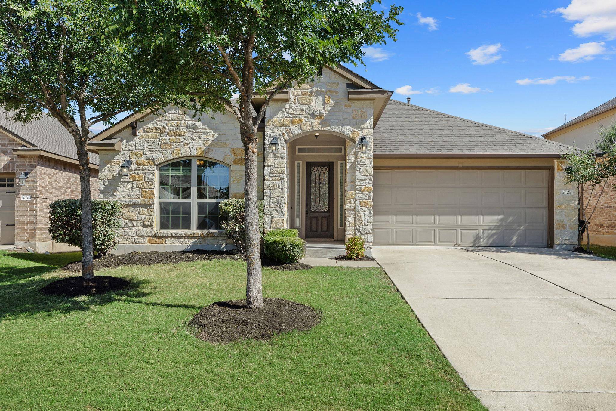 2425 Muzzie LN, Leander, TX 78641