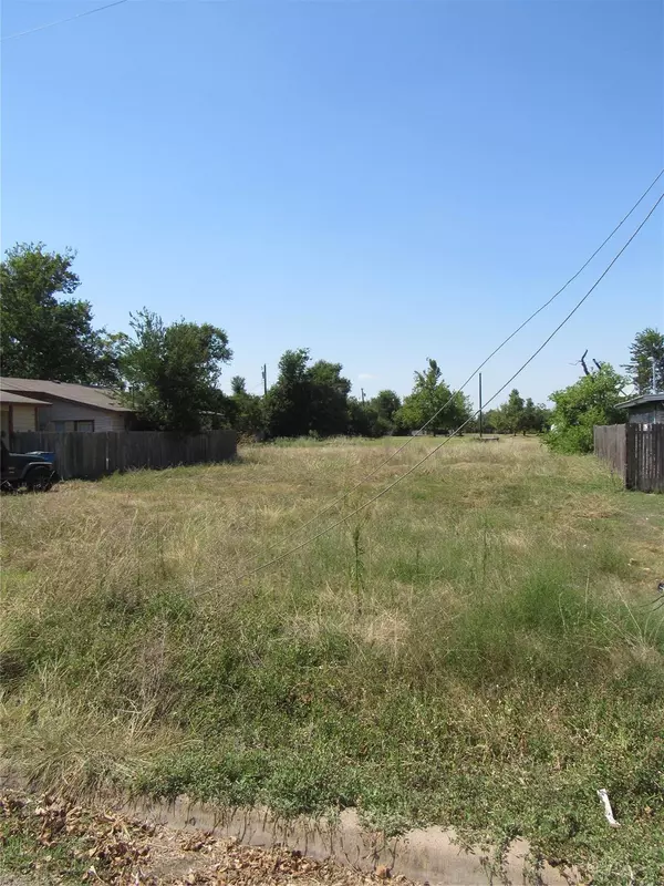 Taylor, TX 76574,1310 Marshall ST