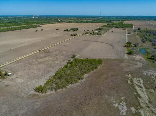 Floresville, TX 78114,8016 FM 1303