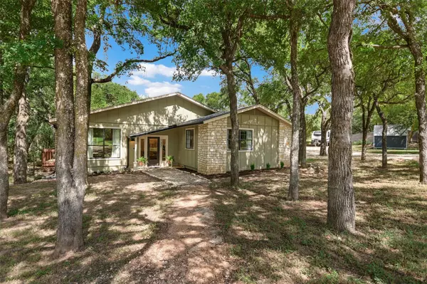 137 Capps Branch LN, Salado, TX 76571