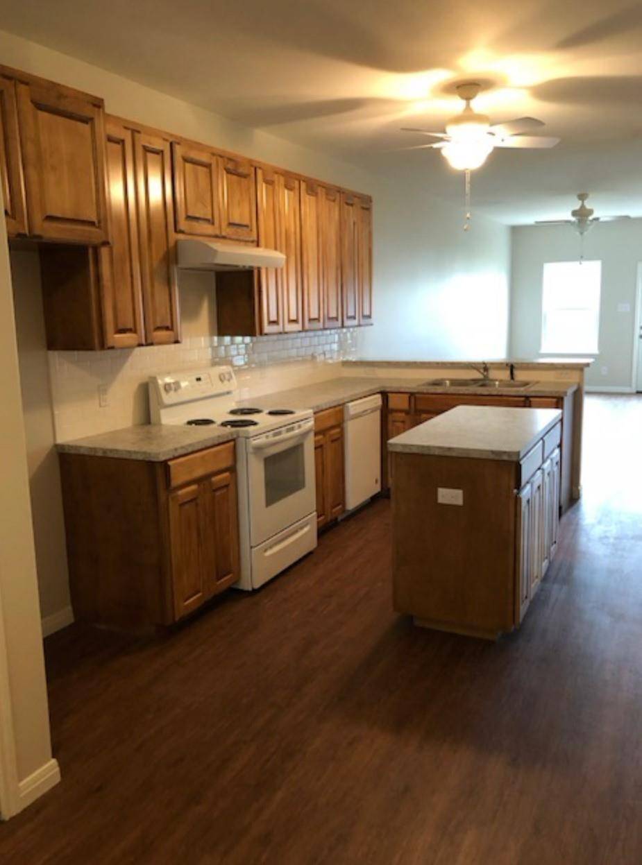 Lockhart, TX 78644,905 Crockett ST