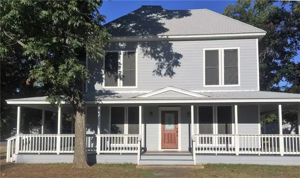 530 S Magnolia Ave,  Luling,  TX 78648