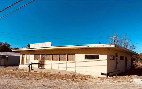 220 Hwy 261,  Kingsland,  TX 78639
