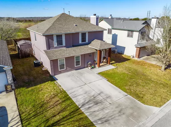 2601 Highcloud DR, Lockhart, TX 78644