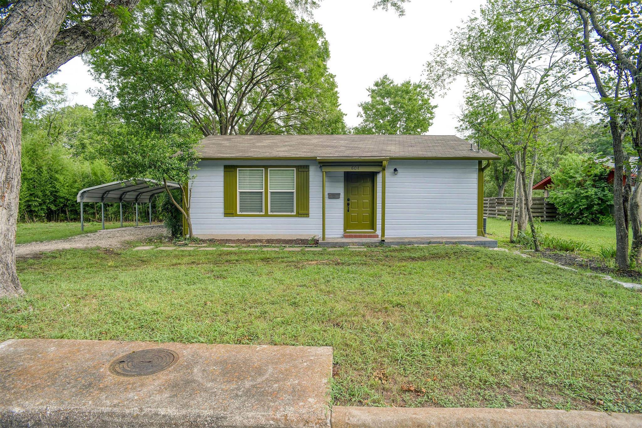 Bastrop, TX 78602,601 Elm ST