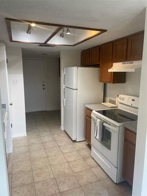 Austin, TX 78729,13304 Saddlebrook TRL #B