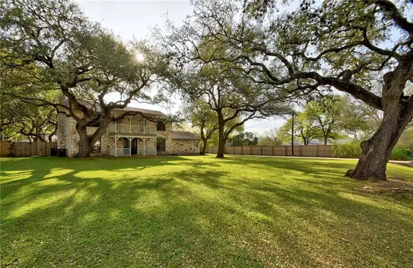 424 Canyon Wren DR, Buda, TX 78610