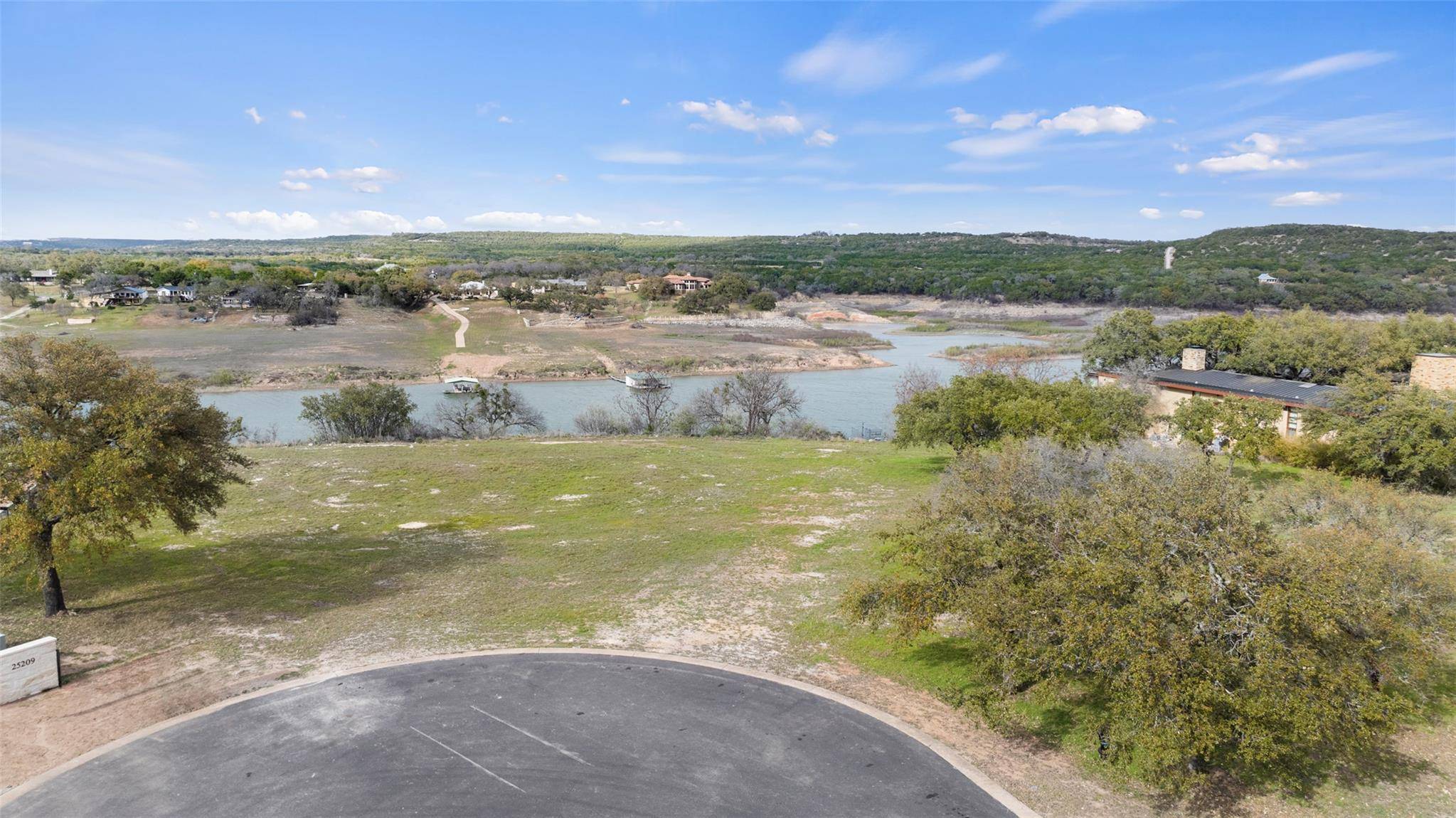 Spicewood, TX 78669,25208 Chernosky Point CV