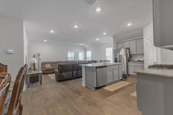 Manor, TX 78653,13800 Dismuke DR