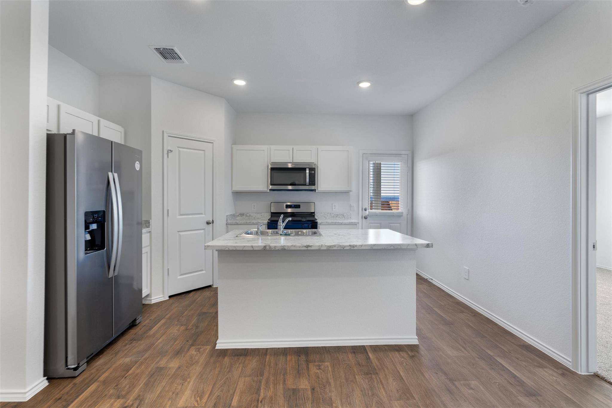 599 Arnold LOOP #B, Uhland, TX 78640