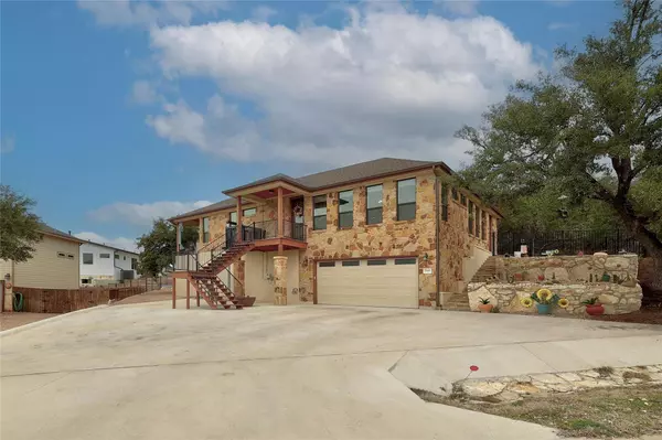 19000 Mariners PT, Point Venture, TX 78645