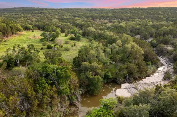 900 Lost Valley RD, Dripping Springs, TX 78620