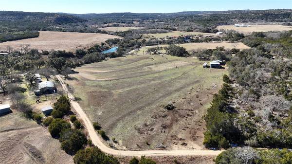 Dripping Springs, TX 78620,1750 Loop 165 LOOP #B