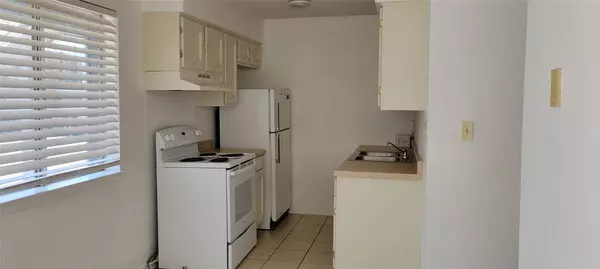 San Marcos, TX 78666,530 W Hopkins ST #B