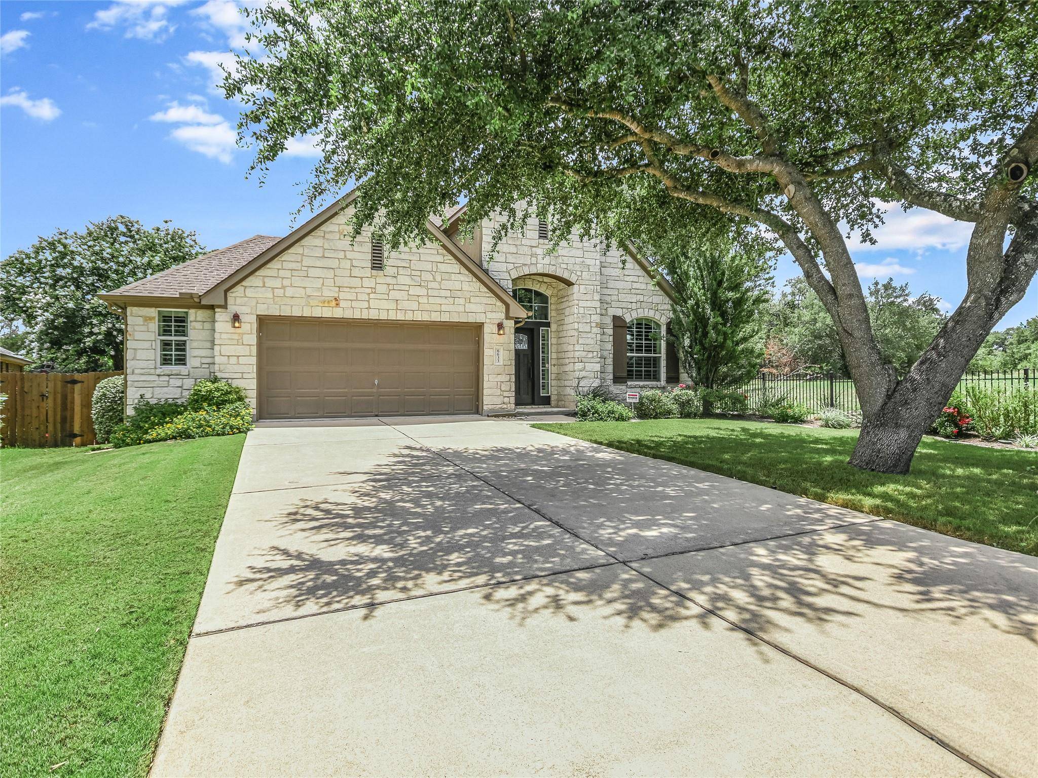 6633 Estana LN,  Austin,  TX 78739