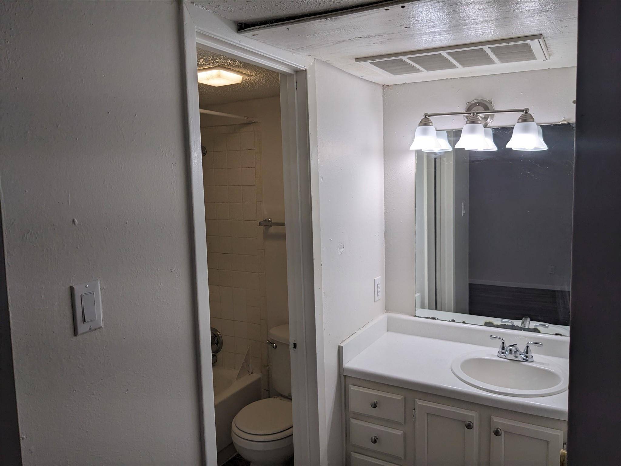 Austin, TX 78751,4000 Avenue A #308
