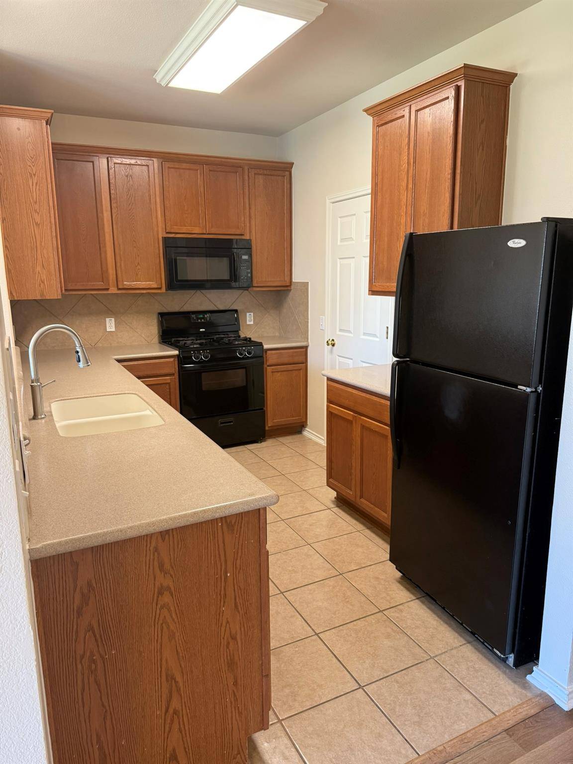 Pflugerville, TX 78660,909 Dover Castle LN