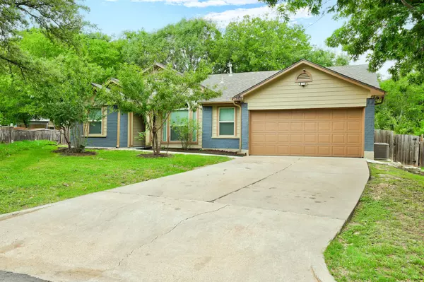 Austin, TX 78744,4906 Gnarled Oak CV