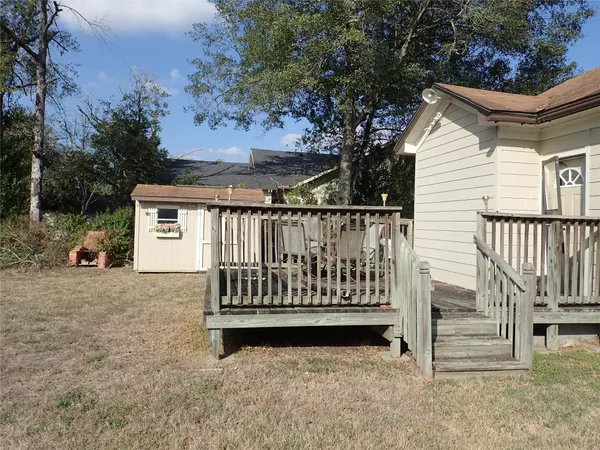 Luling, TX 78648,824 S Laurel Ave