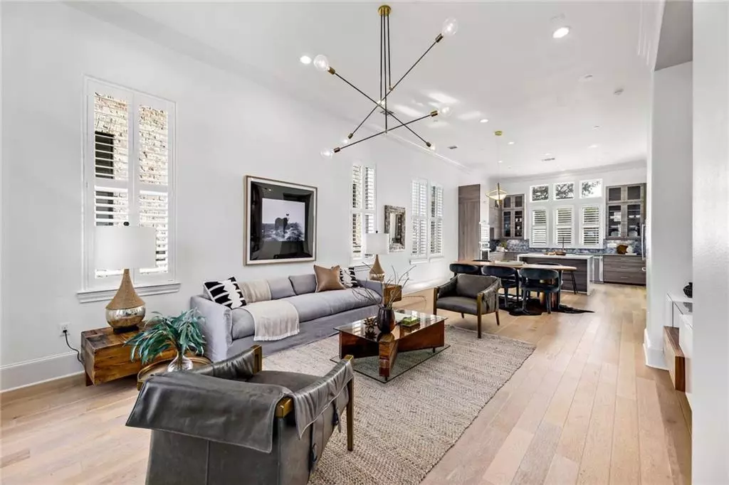 Austin, TX 78702,1013 Juniper ST