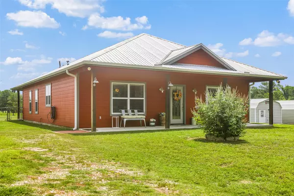 Lexington, TX 78947,1122 County Road 344 RD